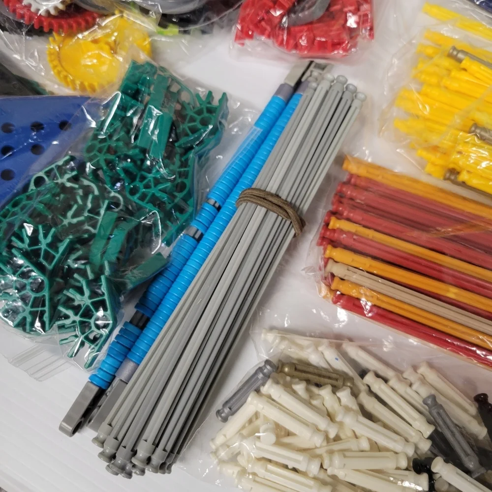 Large K'NEX Building Pieces Lot – Rods, Connectors, Wheels, Gears Bulk Building